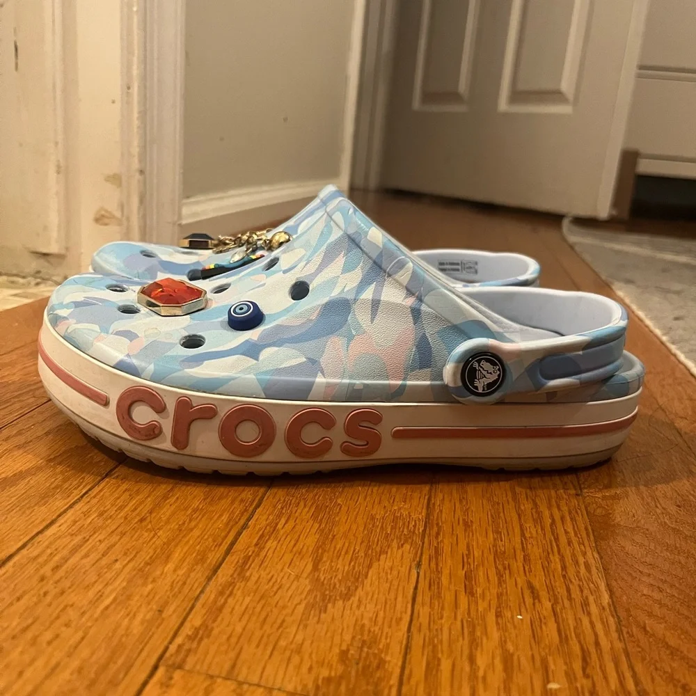 Crocs BAYABAND Blue Camo Round Toe Slip On Comfort - Mens Size 6 women size 8 - Picture 4 of 7